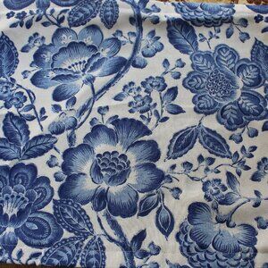 Chambray and Rose Made in USA Blue & White Floral Canvas Place Mats New w/o Tag